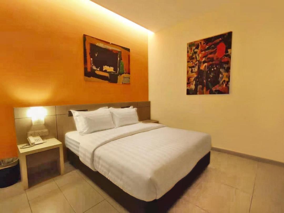 Kluang Riverview Hotel Exterior photo